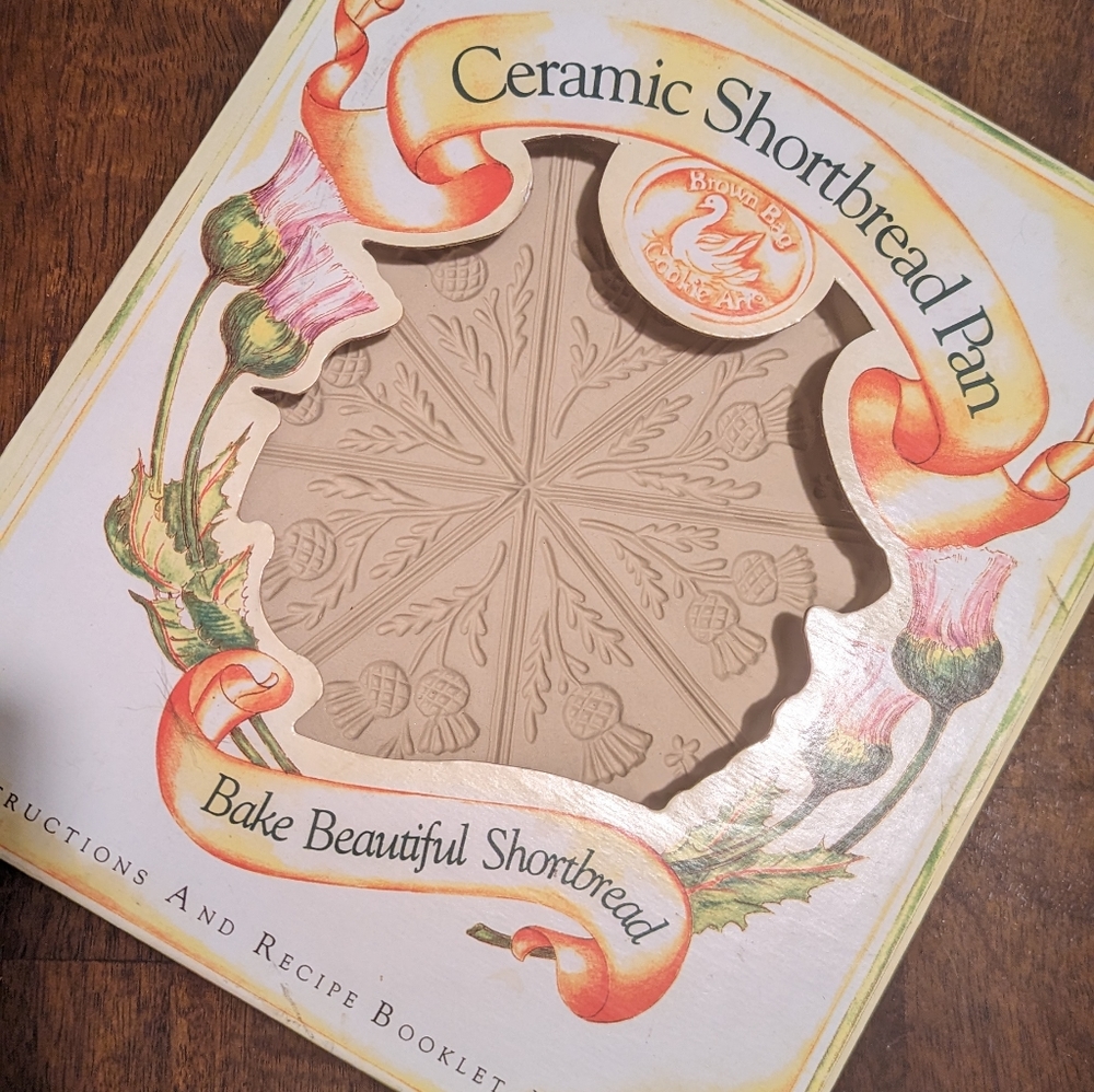 Brown Bag Cookie Art Ceramic Shortbread Pan: Thistle